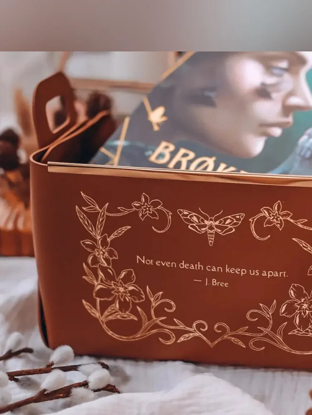 Bookish Box Bonds That Tie Book Bin